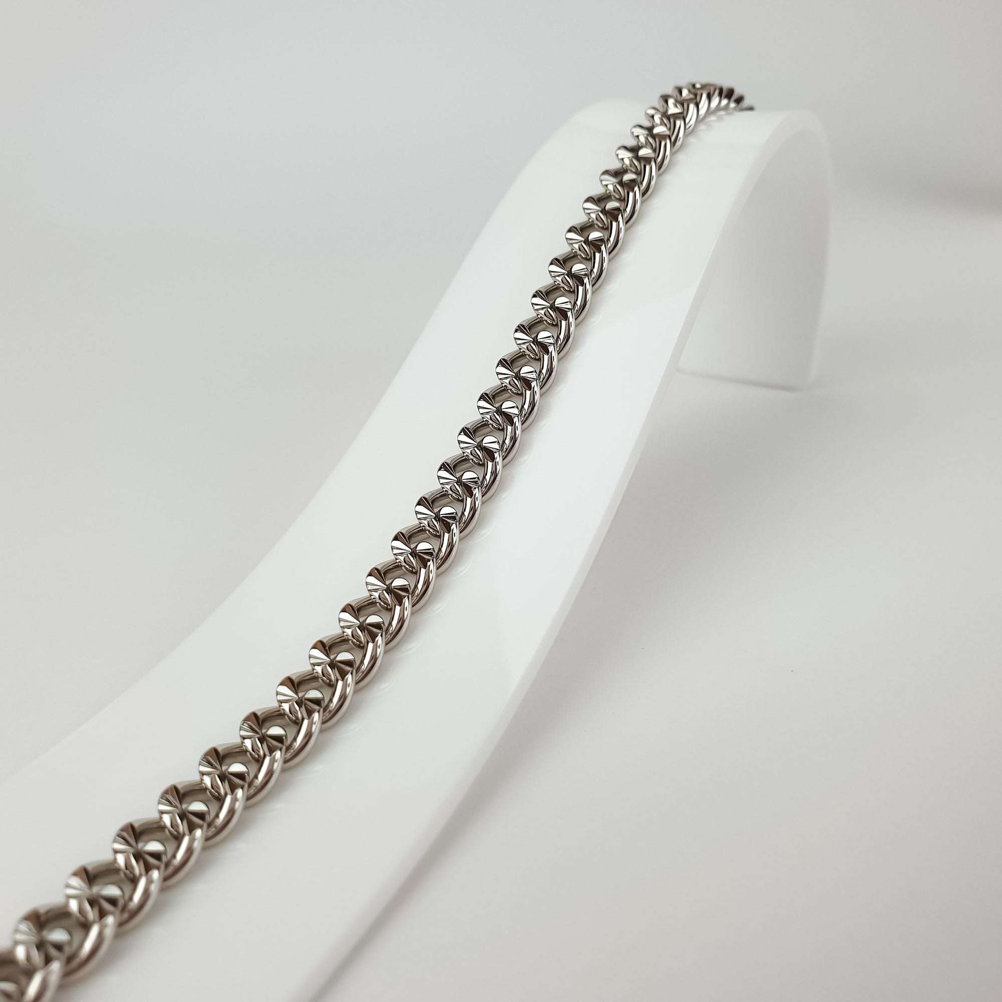 Antialerģiska vīriešu rokassprādze ar izturīgu aizdari