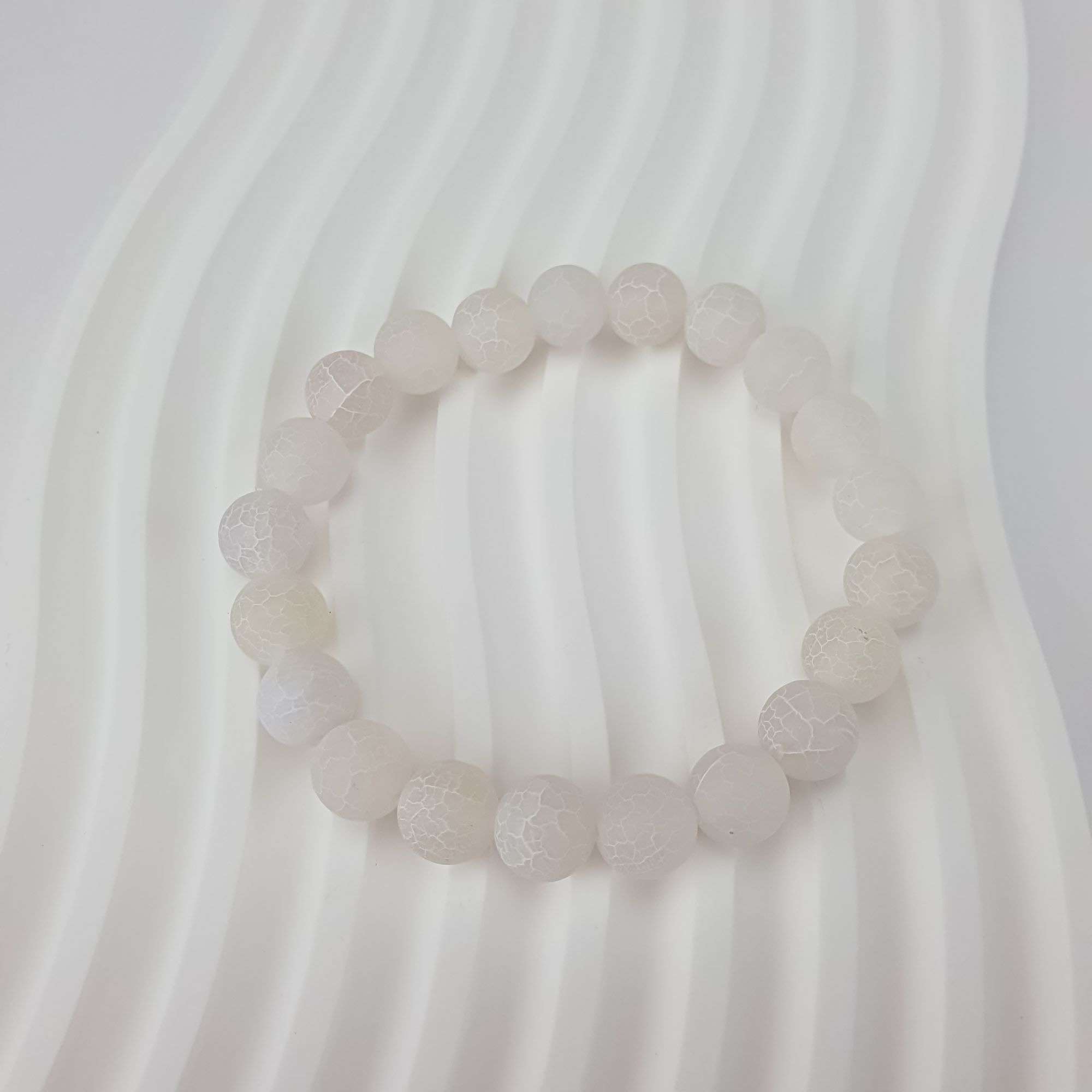 Hipoalerģiska baltā ahāta rokassprādze stilīgā dizainā