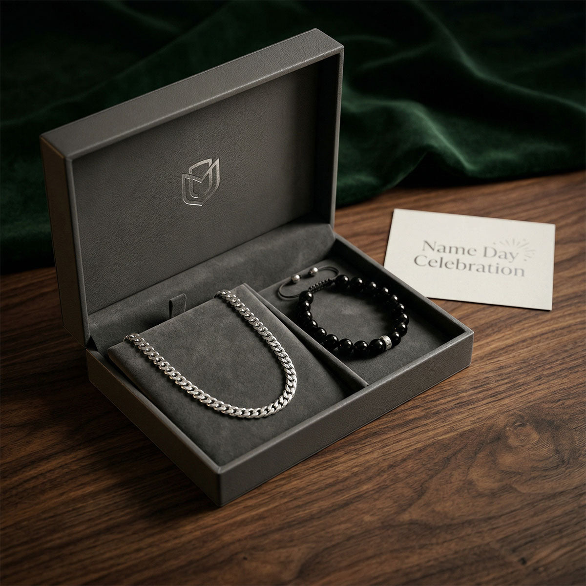 Dāvana Valdim vārda dienā — stilīgas vīriešu rotaslietas ar raksturu