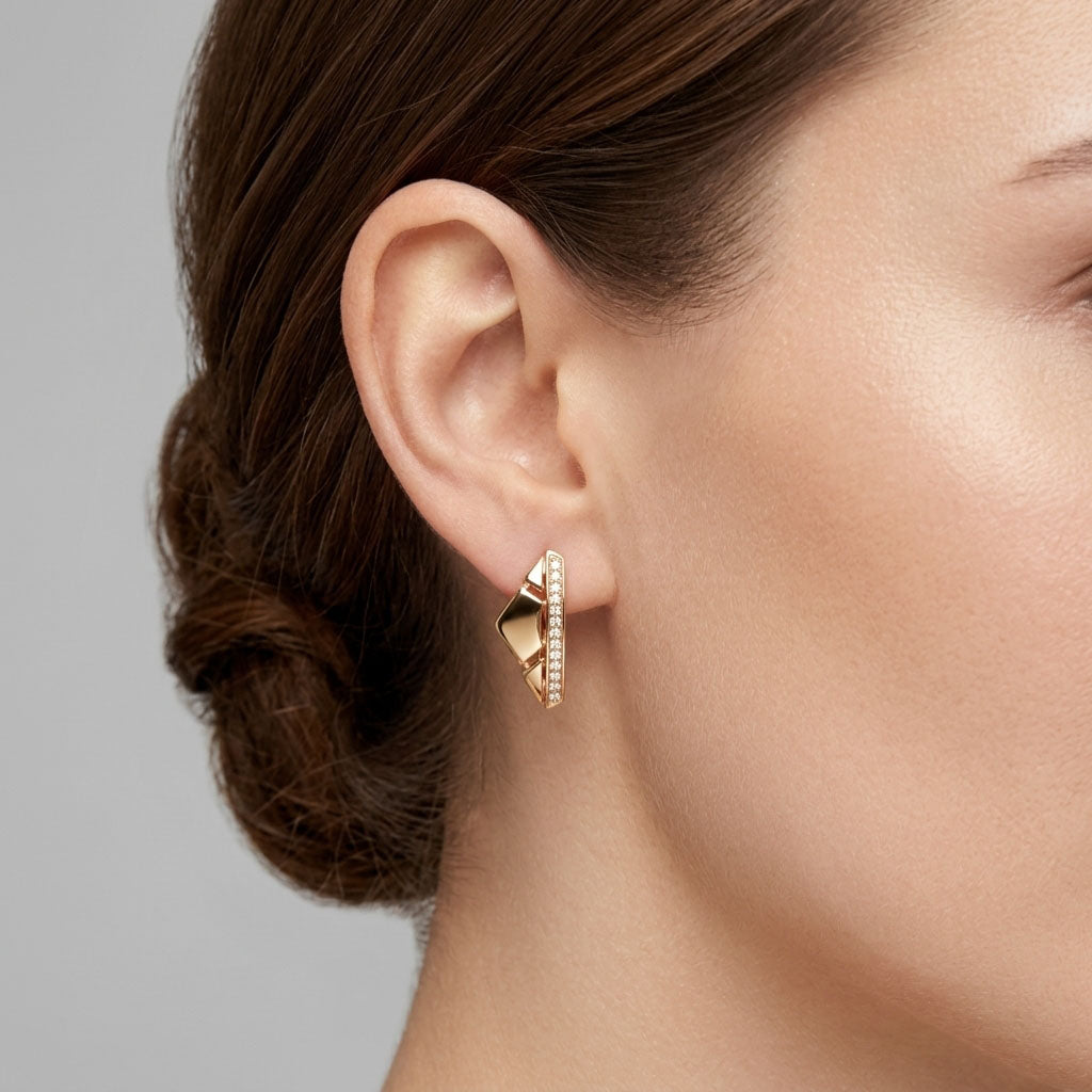 Авангардные позолоченные серьги геометрической формы