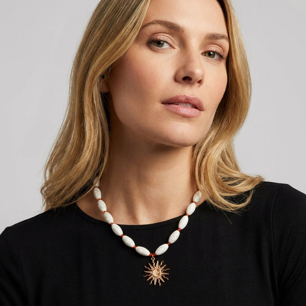 Baltu dzīslainu akmeņu kaklarota