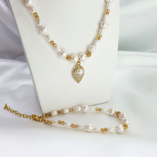 Divdaļīgs sieviešu rotu komplekts ar pērlēm un regulējamām pagarinājuma ķēdītēm