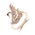 Elegants gulbja dizaina gredzens ar spārniem, rotātiem ar akmentiņiem