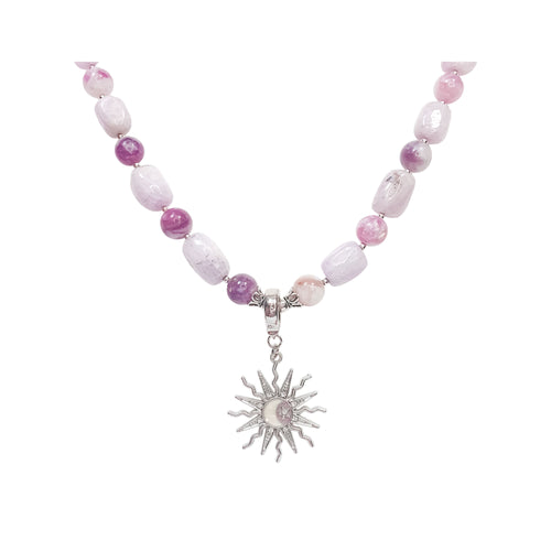Kuncīta un lepidolīta aksesuārs ar sudraba krāsas saules simbolu