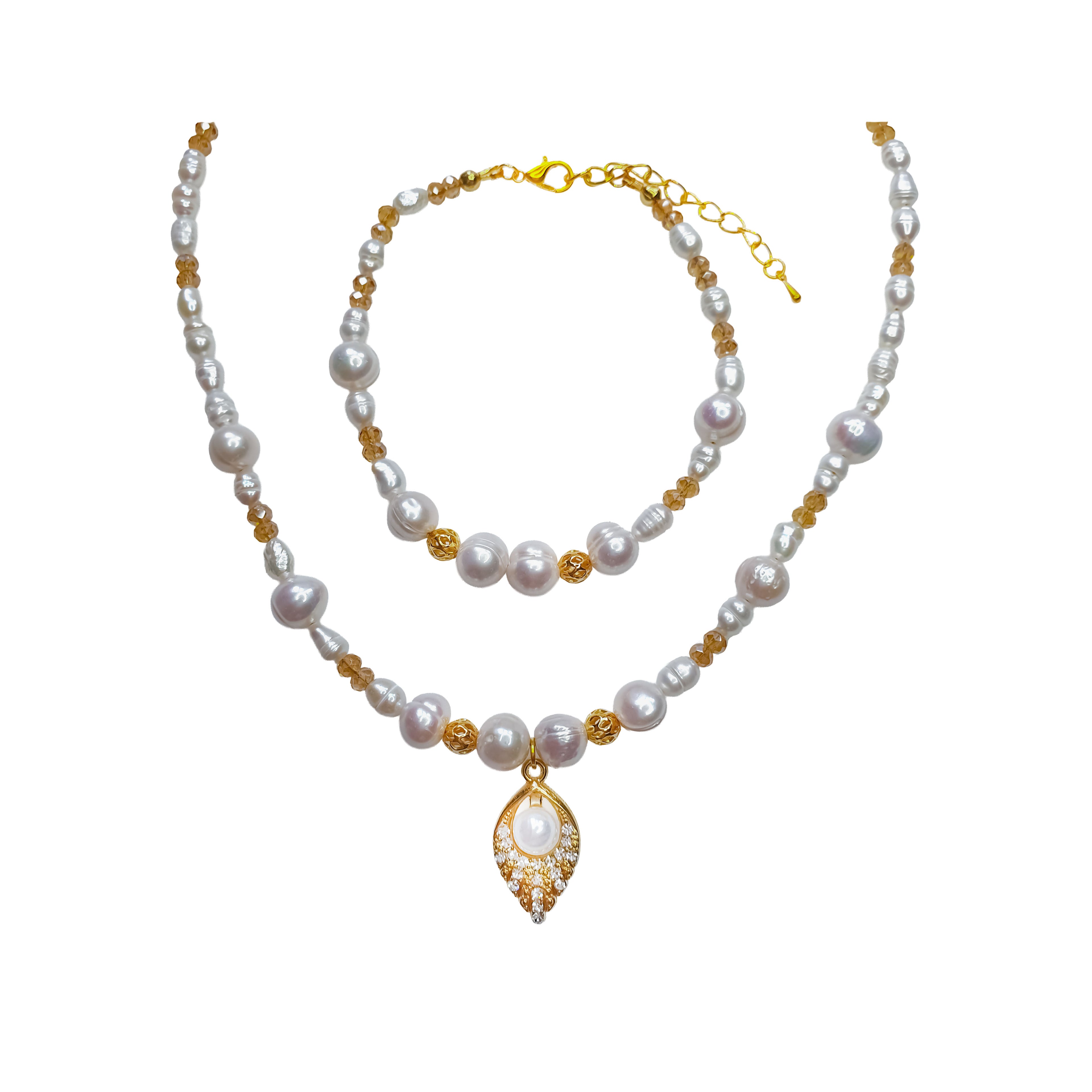 Kaklarota un aproce no asimetriskām pērlēm ar lapas formas kulonu